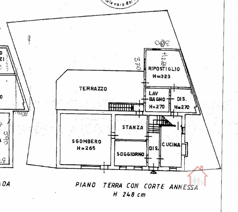Casale singolo da ristrutturare in vendita nel Comune di Giavera del Montello, nella suggestiva z...