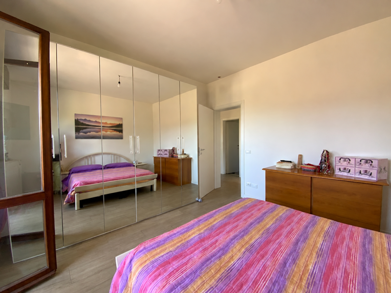 Proponiamo in vendita una splendida casa singola di circa 230 mq completamente ristrutturata, sit...