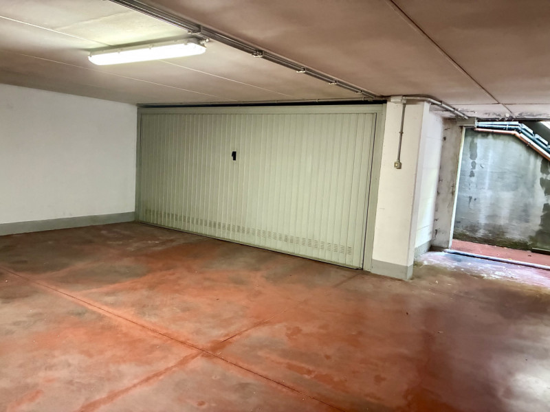 (Per info Monica 3482688677) Proponiamo in affitto un raro e spazioso garage doppio situato nella...
