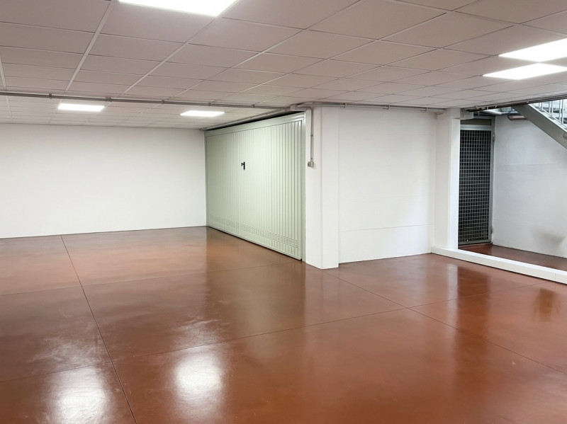 (Per INFO Monica 3482688677) Proponiamo in affitto un raro e spazioso garage doppio situato nella...