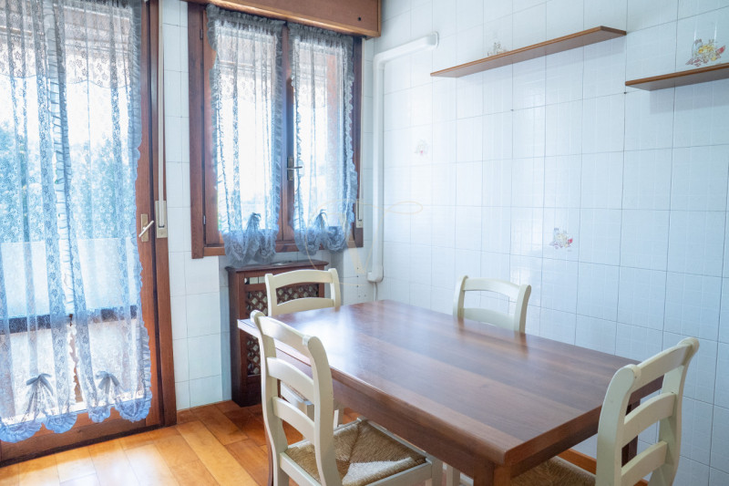 Scopri la tua nuova casa in Via Schiavon 1, nel cuore di Roncaglia! 
Al terzo piano senza ascenso...