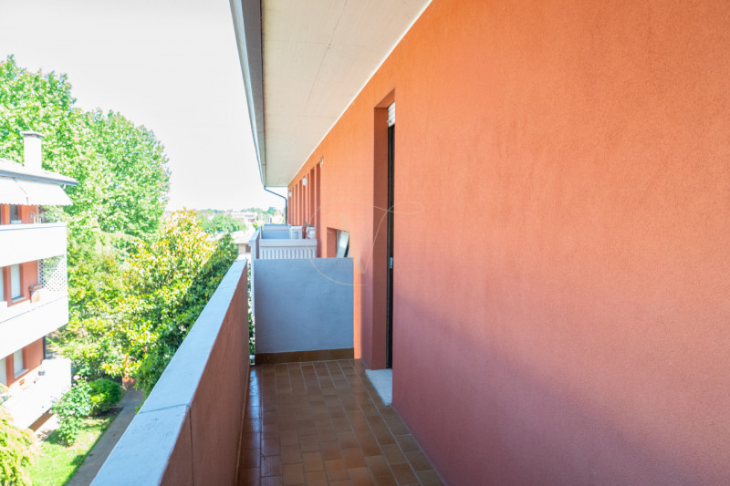 Scopri la tua nuova casa in Via Schiavon 1, nel cuore di Roncaglia! 
Al terzo piano senza ascenso...