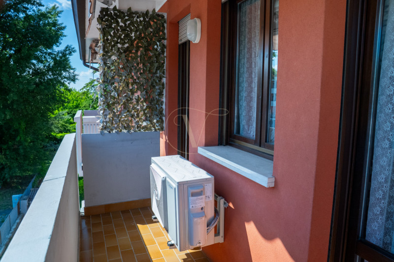 Scopri la tua nuova casa in Via Schiavon 1, nel cuore di Roncaglia! 
Al terzo piano senza ascenso...