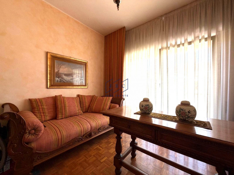 ODERZO - (TV)
Nel centro di Oderzo, proponiamo in vendita in esclusiva un elegante appartamento q...
