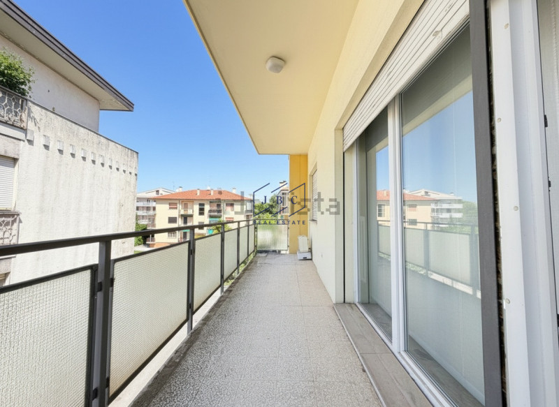 ODERZO - (TV)
Nel centro di Oderzo, proponiamo in vendita in esclusiva un elegante appartamento q...