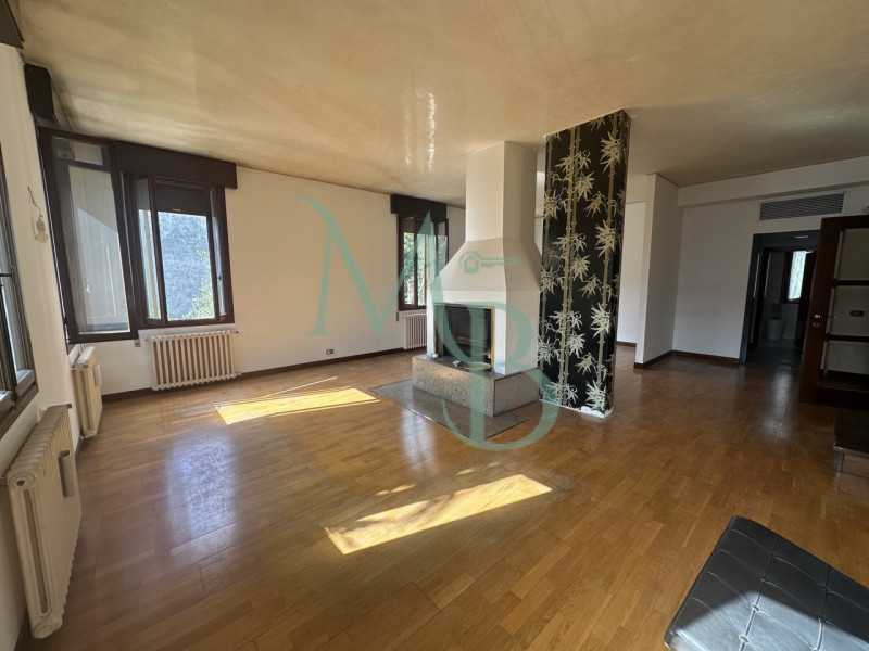 PADOVA - SAN GIUSEPPE: Nel cuore del quartiere San Giuseppe a Padova, Immobiliare MB propone in v...