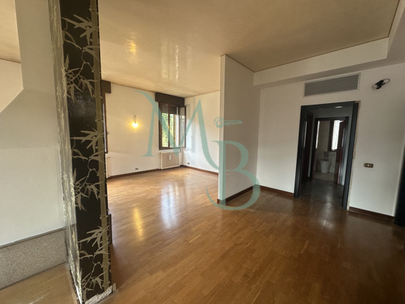 PADOVA - SAN GIUSEPPE: Nel cuore del quartiere San Giuseppe a Padova, Immobiliare MB propone in v...