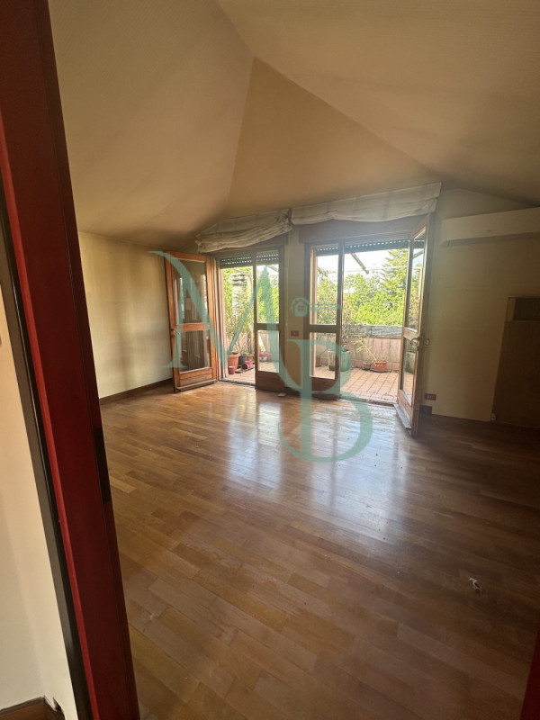 PADOVA - SAN GIUSEPPE: Nel cuore del quartiere San Giuseppe a Padova, Immobiliare MB propone in v...