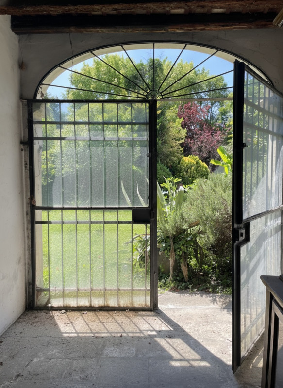 Piove di Sacco, proponiamo in vendita porzione di Villa Veneta (da ristrutturare) con ingresso da...
