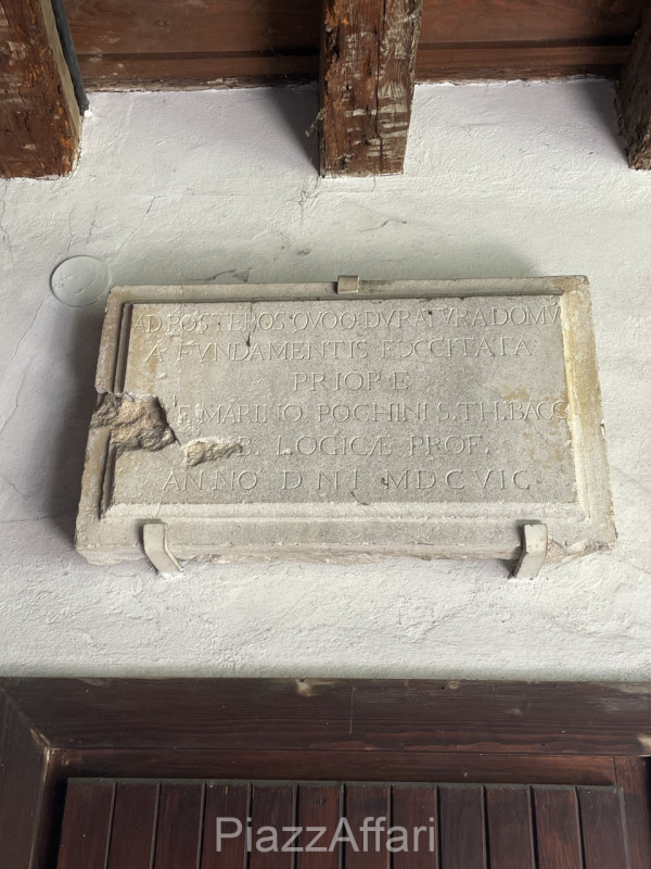 Piove di Sacco, proponiamo in vendita porzione di Villa Veneta (da ristrutturare) con ingresso da...