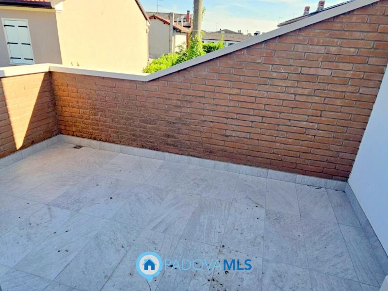 Immobile in esclusiva al Gruppo Padova MLS

LEGNARO Località Casone. Proponiamo in vendita una nu...