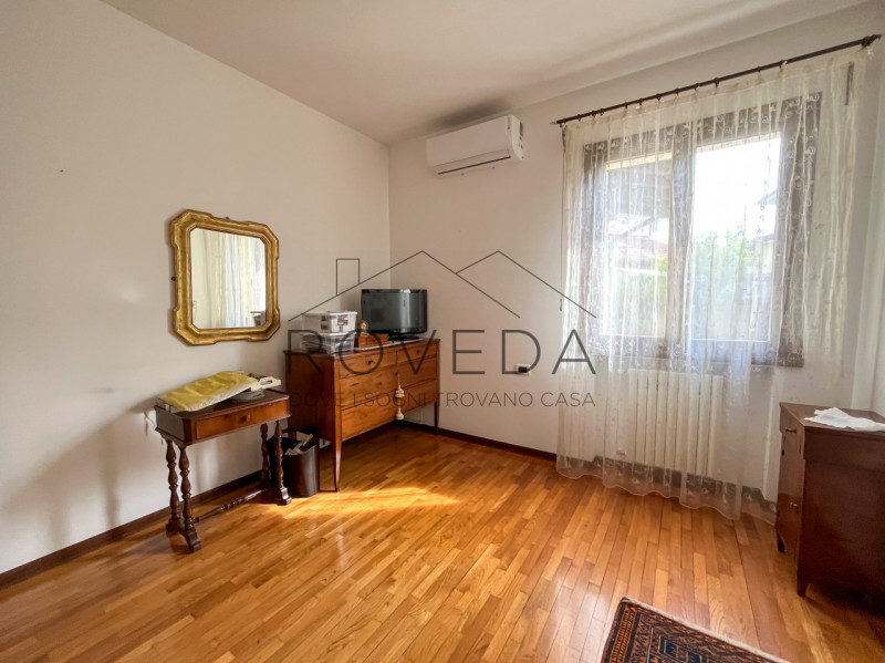 CASIER: CENTRO

RIFERIMENTO CR26

L'agenzia immobiliare Roveda ha il piacere di proporvi questa s...