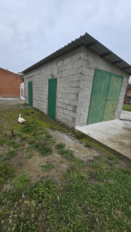 Rif. CS142 - Proponiamo in vendita casa accostata su due livelli, inserita in una tranquilla cort...