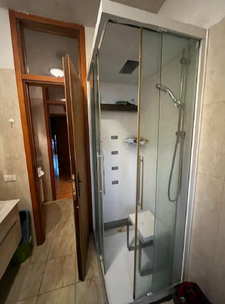Rif. A.A.349-25

Vendita all'asta - appartamento al 3° piano con garage in data 10 luglio 2026

D...