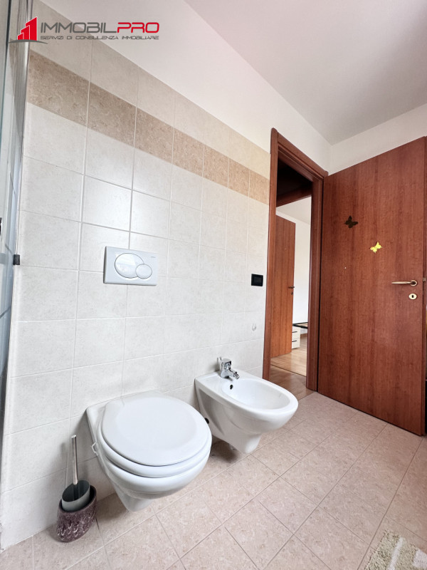 A Santorso, in Via della Stamperia, proponiamo in vendita interessante bilocale di circa 60 mq si...