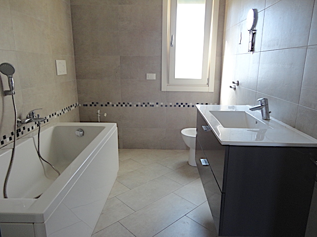 Vigodarzere: in una zona tranquilla e senza traffico, elegante casa indipendente, completamente r...