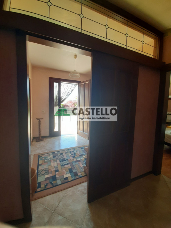 Campo San Martino, in zona estremamente tranquilla e con traffico ridotto, proponiamo un’intera b...