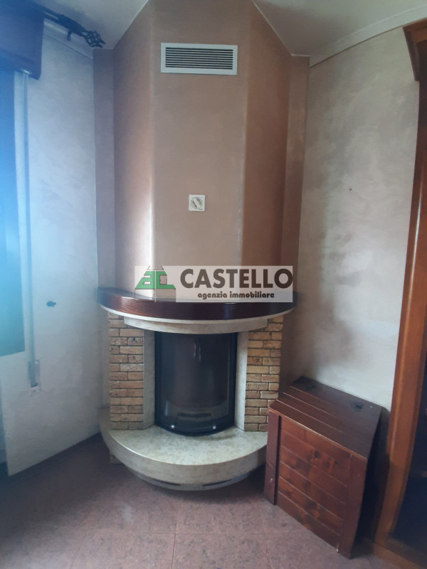 Campo San Martino, in zona estremamente tranquilla e con traffico ridotto, proponiamo un’intera b...