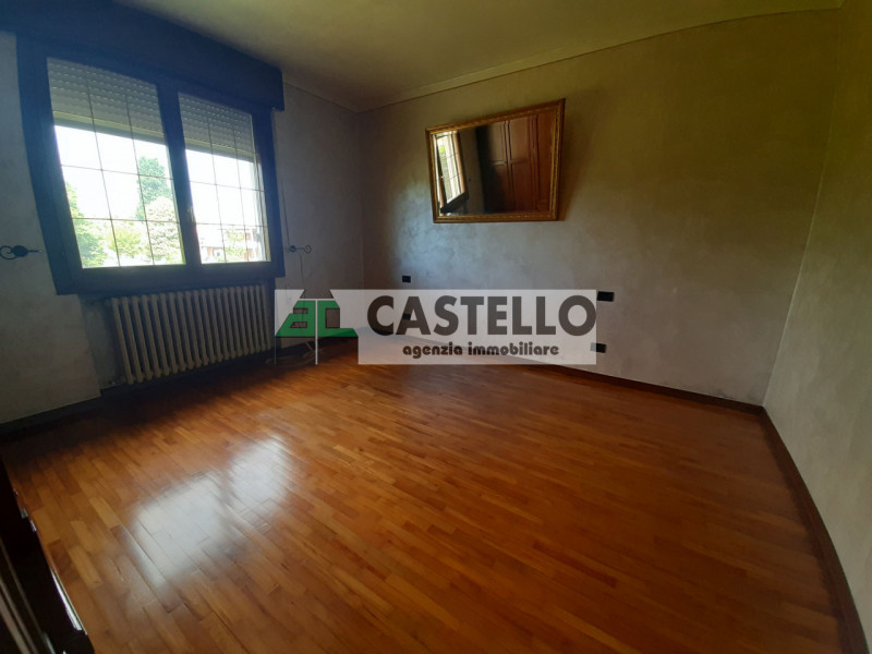 Campo San Martino, in zona estremamente tranquilla e con traffico ridotto, proponiamo un’intera b...