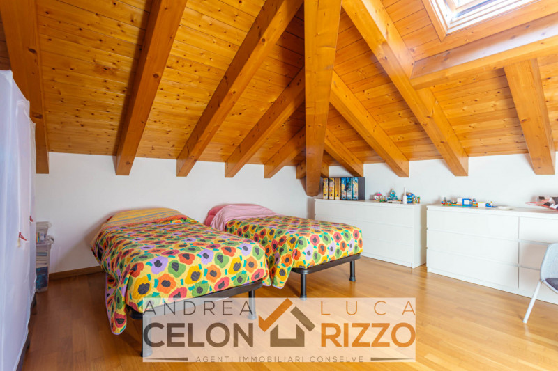 Scopri la tua nuova casa nel cuore di Conselve! In una posizione strategica e comoda al centro, p...