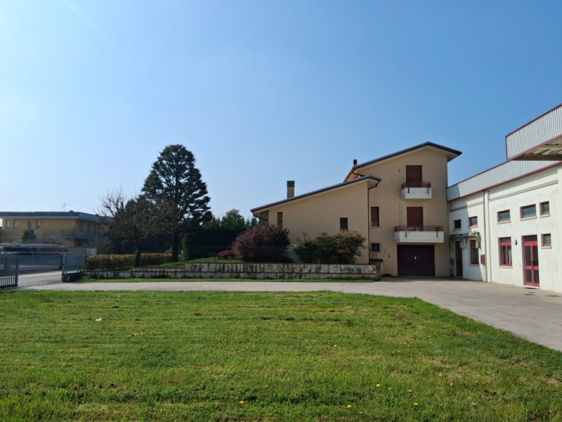 Capannone in vendita ad Orgiano: spazio, posizione e opportunità per far crescere la tua attività...