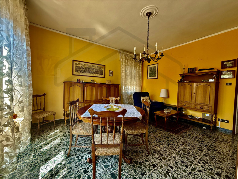 PADOVA - Casa singola terratetto situata nel cuore della tranquilla zona di Guizza, a Padova. Con...