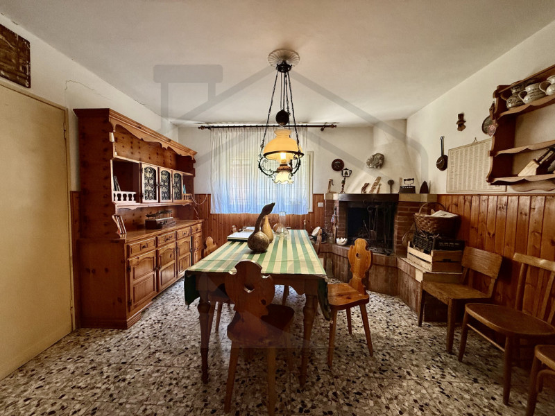 PADOVA - Casa singola terratetto situata nel cuore della tranquilla zona di Guizza, a Padova. Con...