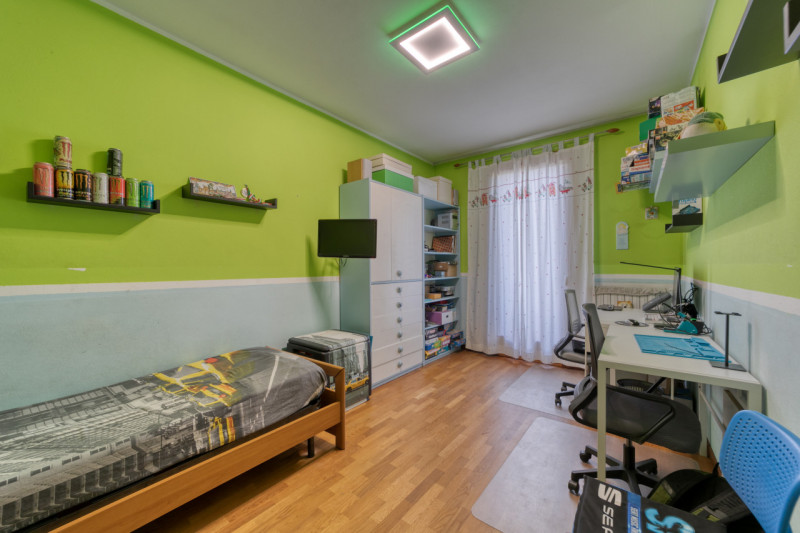 Nel cuore della tranquilla zona residenziale di Feriole/Montecchia, proponiamo in vendita una spl...