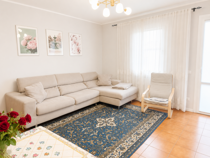 (Per INFO Giovanni 3888920530) Proponiamo in vendita un ampio e raffinato appartamento quadriloca...