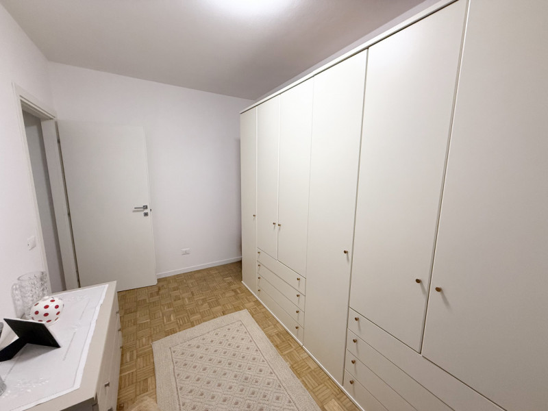 (Per INFO Giovanni 3888920530) Proponiamo in vendita un ampio e raffinato appartamento quadriloca...