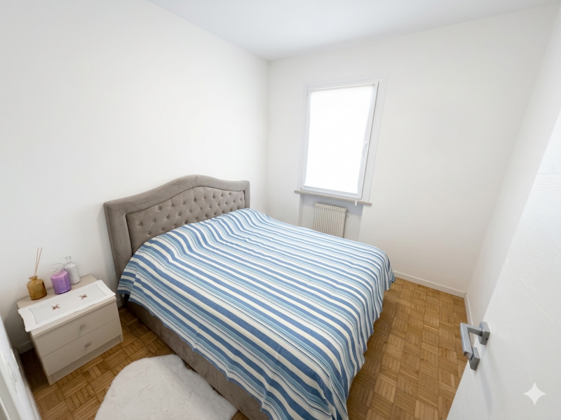 (Per INFO Giovanni 3888920530) Proponiamo in vendita un ampio e raffinato appartamento quadriloca...