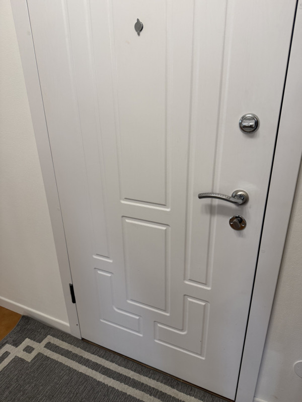 (Per INFO Giovanni 3888920530) Proponiamo in vendita un ampio e raffinato appartamento quadriloca...
