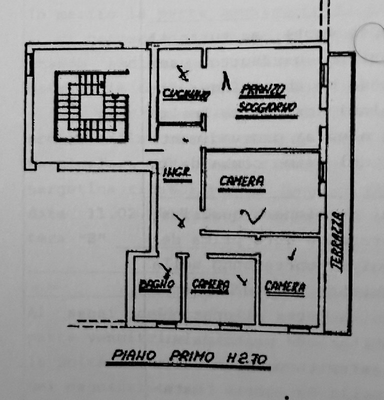 (Per INFO Giovanni 3888920530) Proponiamo in vendita un ampio e raffinato appartamento quadriloca...