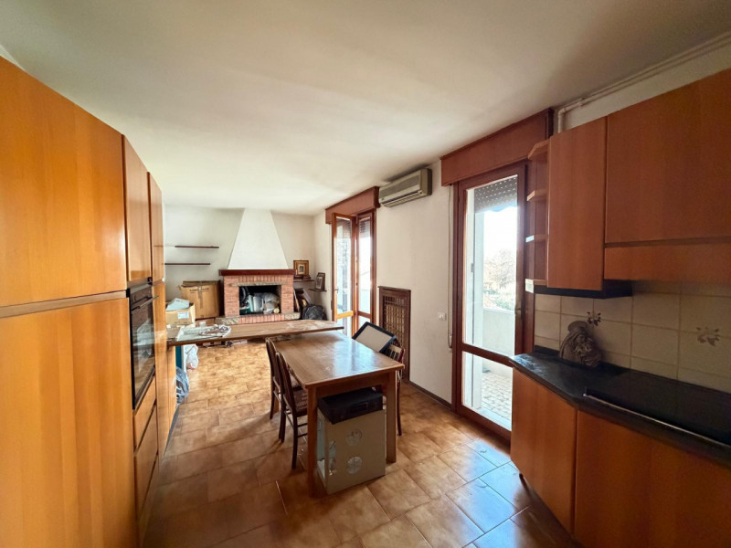 In una delle posizioni più belle e ricercate di Abano Terme, inserito in un contesto signorile e ...