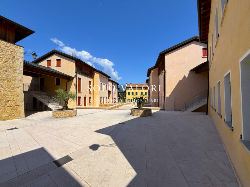 Rif. A9491 (per info 338 9387816 Matteo)

Nel cuore della Città di Asolo, all’interno di un borgo...