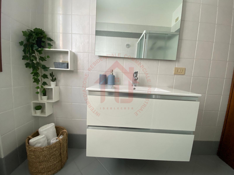 RIF: FR035 PADOVA - CHIESANUOVA Proponiamo in vendita bilocale arredato al piano terra in contest...