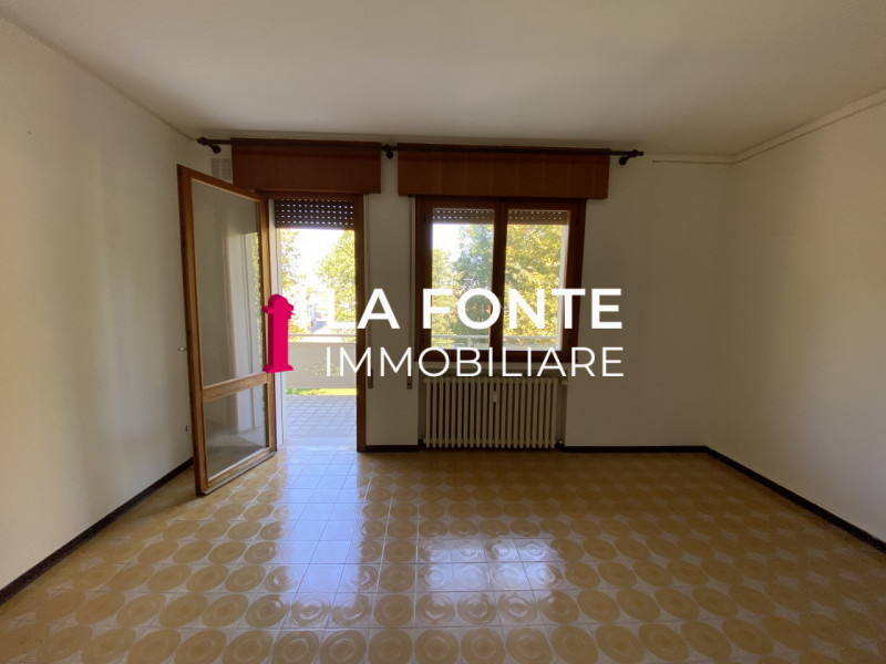SI RICHIEDE COPPIA CON CONTRATTI A TEMPO INDETERMINATO. PRIMA DI FISSARE UNA VISITA , SI PREGA DI...