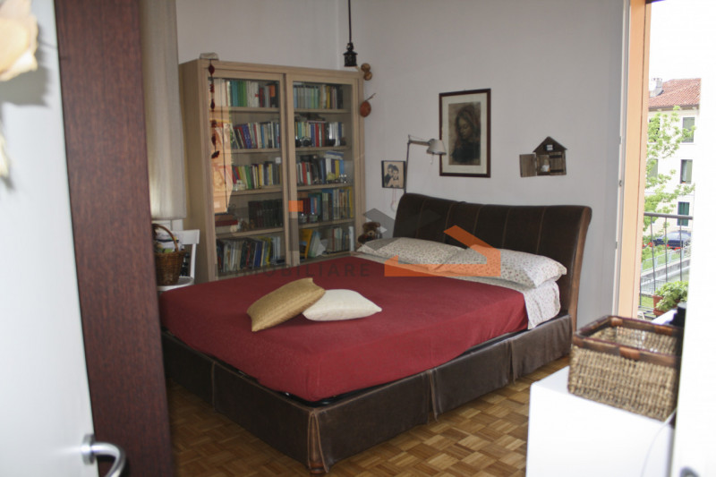 BASSANO V.LE VENEZIA: proponiamo MINI APPARTAMENTO composto da:
- ingresso, 
- soggiorno con ango...