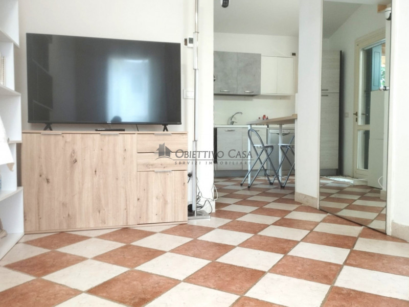 SA200;Situata in una zona tranquilla e curata, all'interno di un residence recintato e riservato,...