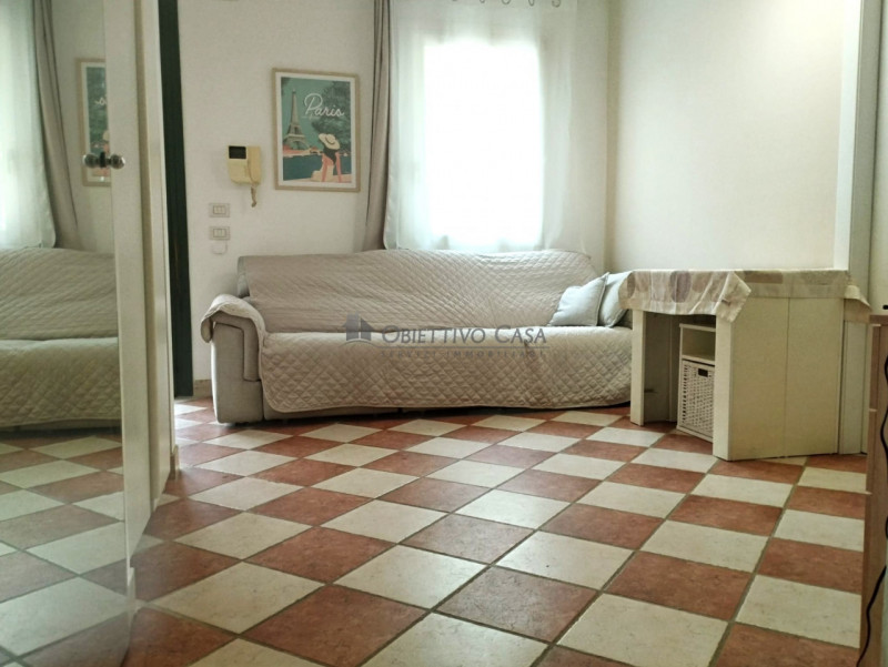 SA200;Situata in una zona tranquilla e curata, all'interno di un residence recintato e riservato,...