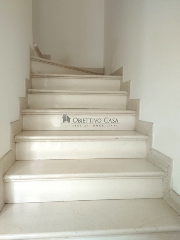 SA200;Situata in una zona tranquilla e curata, all'interno di un residence recintato e riservato,...