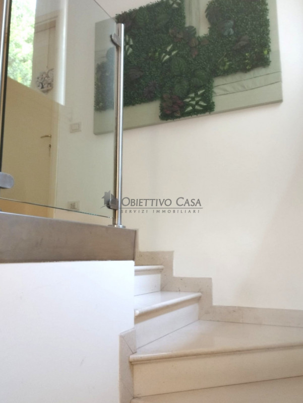SA200;Situata in una zona tranquilla e curata, all'interno di un residence recintato e riservato,...