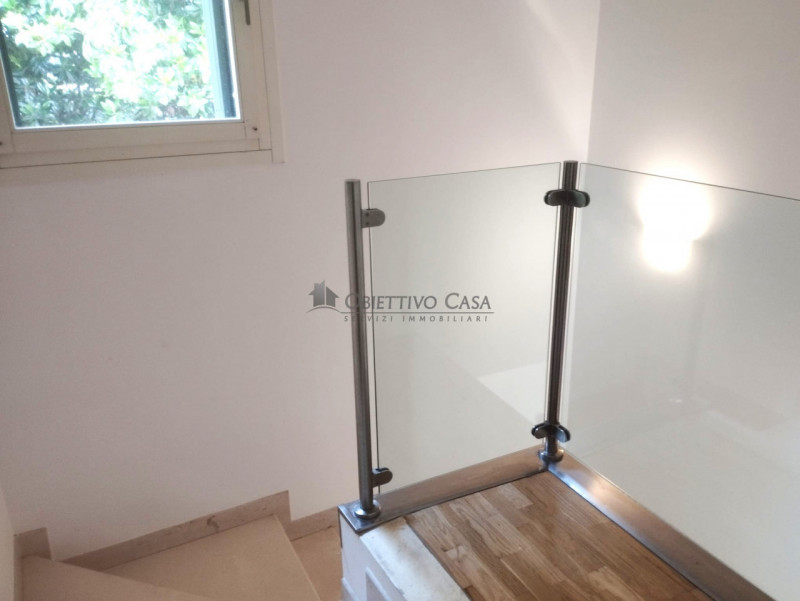 SA200;Situata in una zona tranquilla e curata, all'interno di un residence recintato e riservato,...
