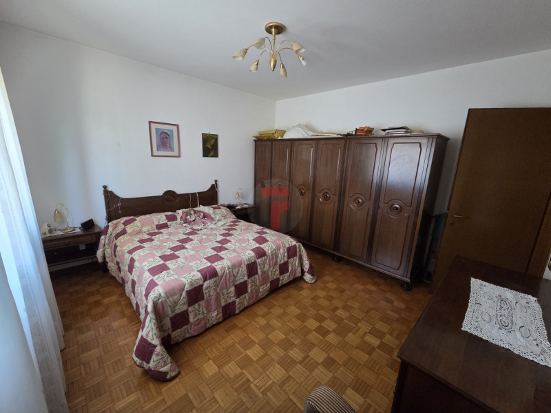 Cadoneghe - Località Mejaniga. In zona comoda a tutti i servizi del quartiere come ufficio postal...