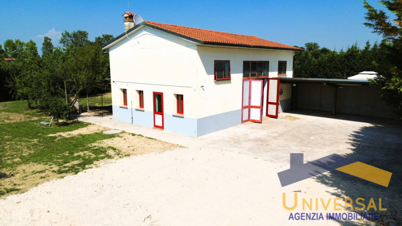TREBASELEGHE - Fraz. FOSSALTA - In zona tranquilla ma al contempo di facile accesso.

Affittasi c...