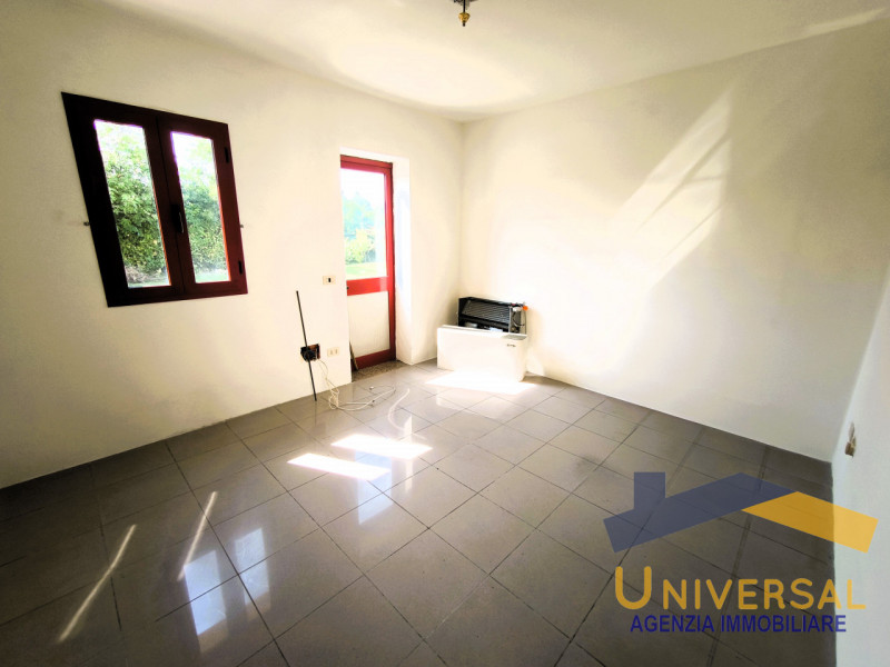 TREBASELEGHE - Fraz. FOSSALTA - In zona tranquilla ma al contempo di facile accesso.

Affittasi c...