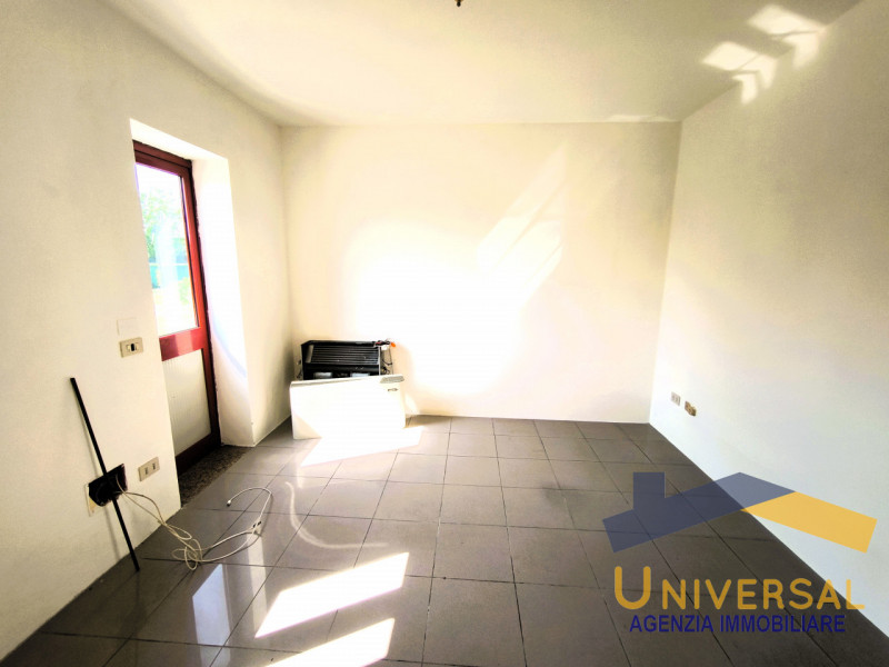 TREBASELEGHE - Fraz. FOSSALTA - In zona tranquilla ma al contempo di facile accesso.

Affittasi c...