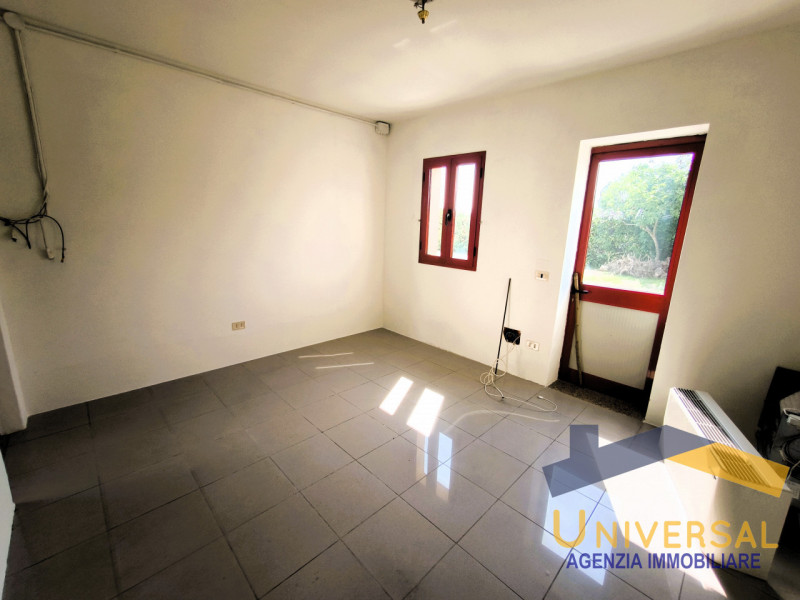 TREBASELEGHE - Fraz. FOSSALTA - In zona tranquilla ma al contempo di facile accesso.

Affittasi c...