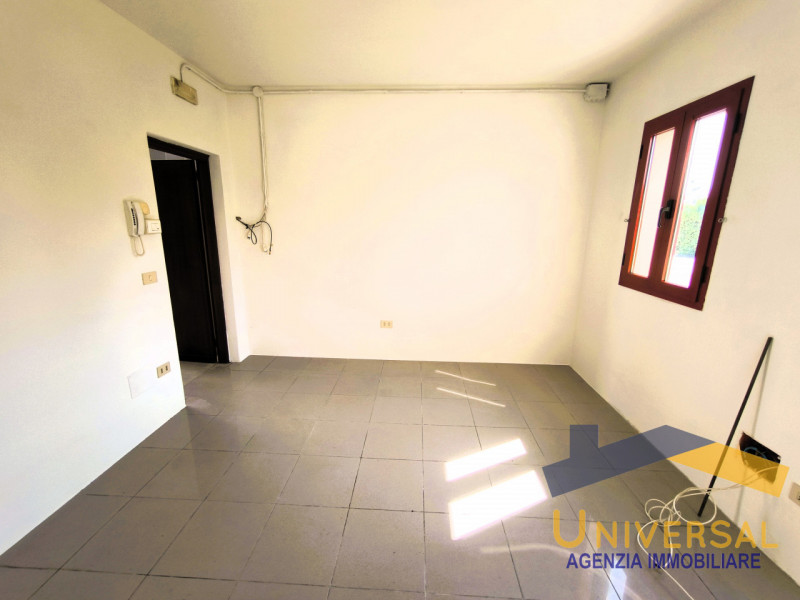TREBASELEGHE - Fraz. FOSSALTA - In zona tranquilla ma al contempo di facile accesso.

Affittasi c...