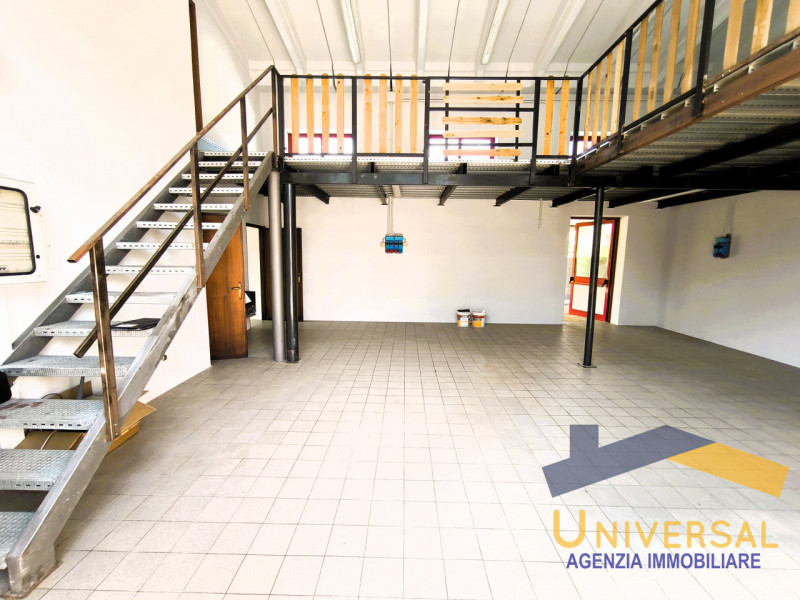 TREBASELEGHE - Fraz. FOSSALTA - In zona tranquilla ma al contempo di facile accesso.

Affittasi c...